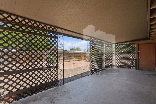 Building Photo - 3801 N 4th Ave