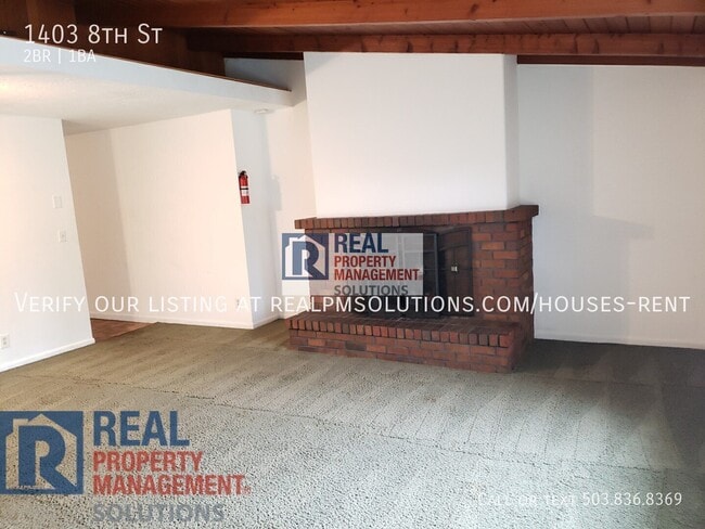 Building Photo - 1403 8th St