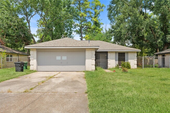 Primary Photo - 7111 Pinehook Ln