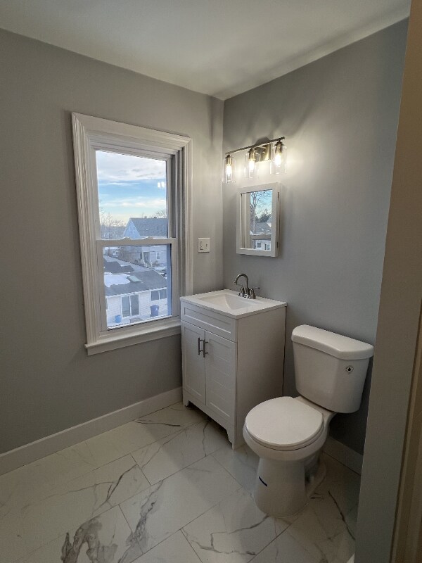 Building Photo - 25 Babbitt St