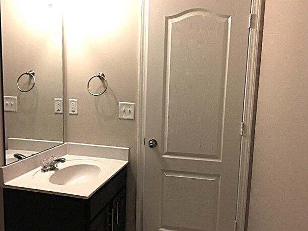 Building Photo - 1006 Lavender Ln