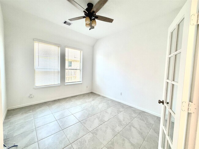 Building Photo - 3715 Rock Ledge Dr