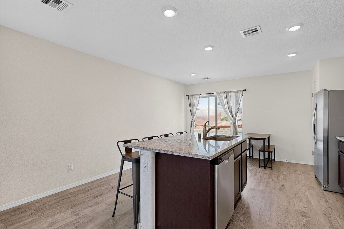 Building Photo - 3892 Hernandez St SW