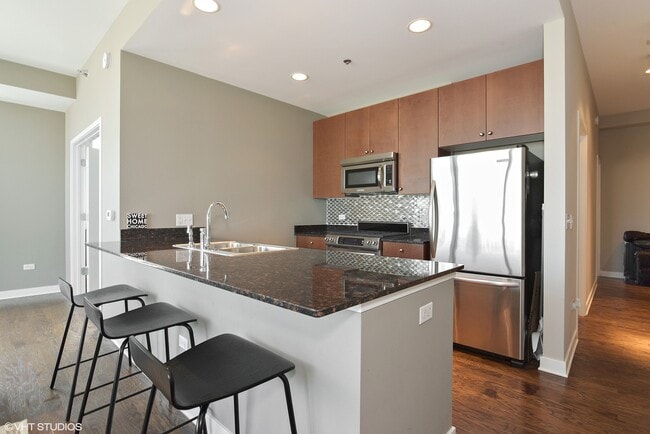 Building Photo - 303 W Ohio St