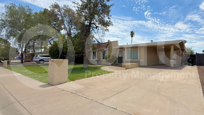 Primary Photo - 20021 N 17th Dr