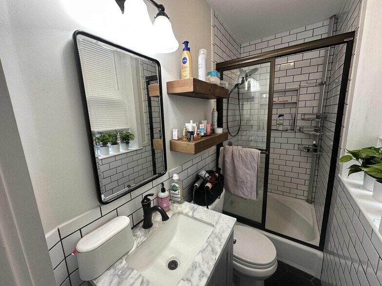 Building Photo - 57 West Cedar St