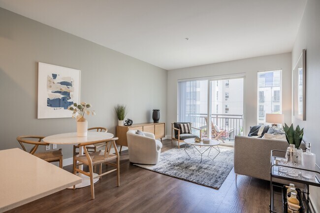 Building Photo - Paceline