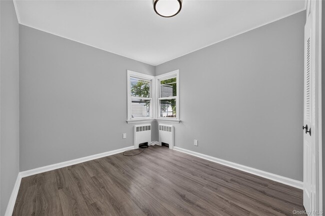 Building Photo - 121 Sheridan Ave