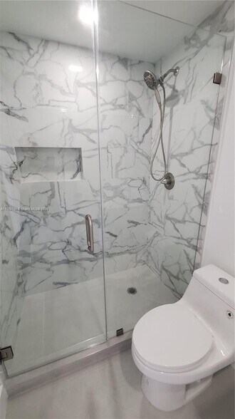 Building Photo - 6201 SW 22nd St