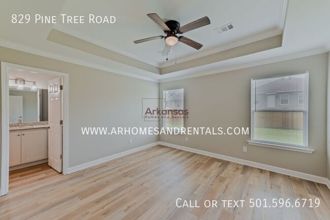 Building Photo - 829 Pine Tree Rd