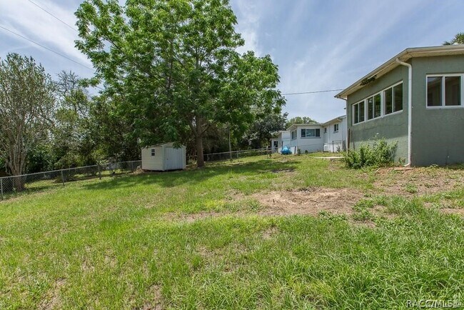Building Photo - 27 N Tyler St