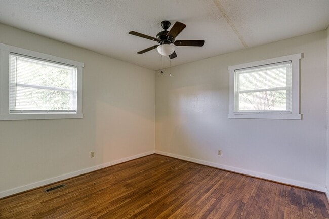 Building Photo - Charming Jasper Rental – 3 Bed, 2 Bath, $1,550/Month