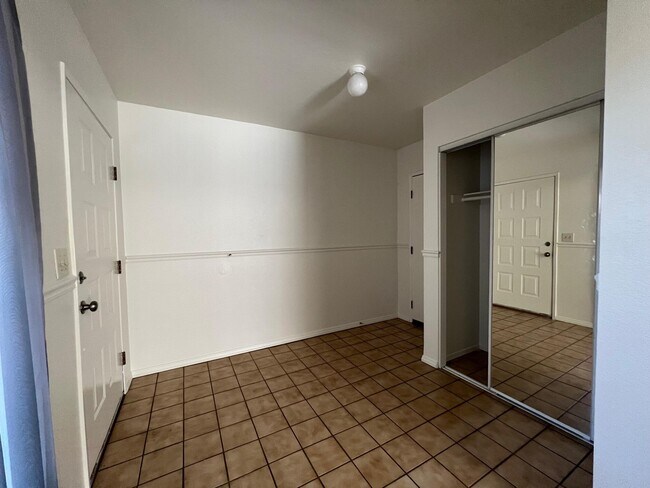 Building Photo - 2258 Gregory Ave