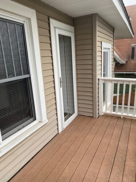 Building Photo - 619 N 17th Ave E