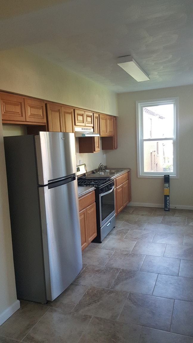 Building Photo - 86 Craighead St