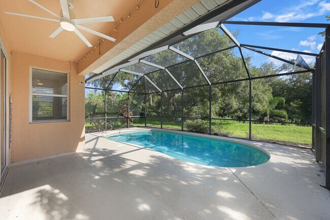 Building Photo - 9250 Estero River Cir