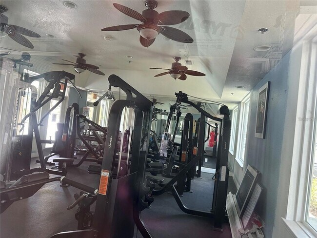 Building Photo - 2533 Grassy Point Dr