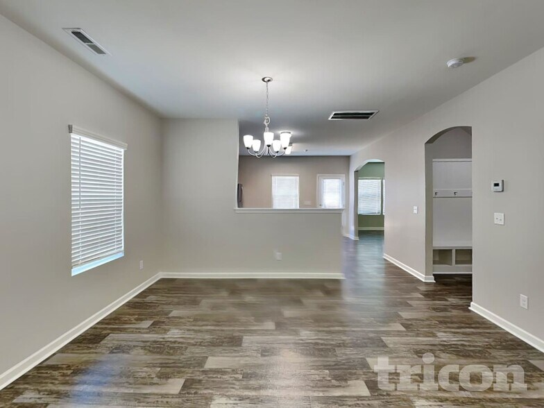 Building Photo - 841 Georgia Oak Ln