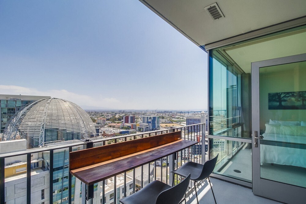 Building Photo - 321 10th Ave