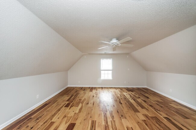 Building Photo - 4560 Cedar Ridge Cove