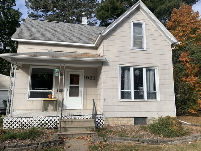 Building Photo - 1923 Clay St