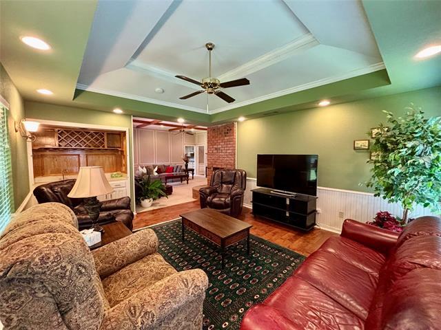 Building Photo - 1412 Brookshire Dr