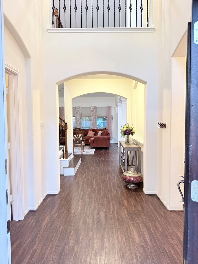 Building Photo - 18406 S Roaring River Ct