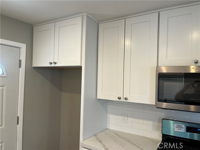 Building Photo - 9335 Chimney Rock Ln