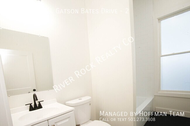 Building Photo - 2324 W Daisy L Gatson Bates Dr