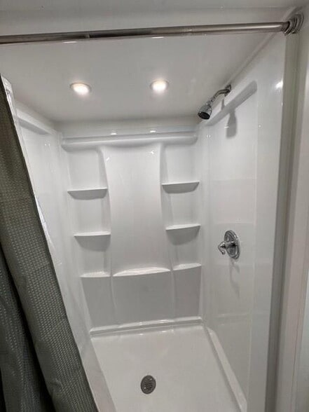 Building Photo - 151 Pidge Ave