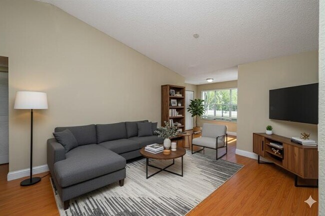 Building Photo - 731 Vista Isles Dr