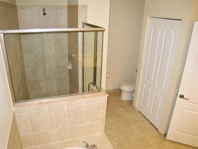 Building Photo - 9624 Waterview Way