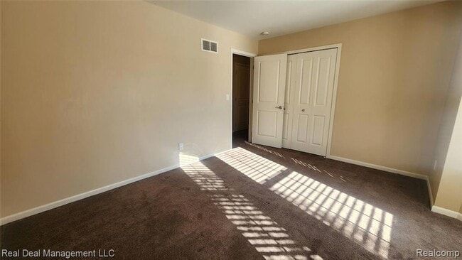 Building Photo - 6146 Lone Oak Cir