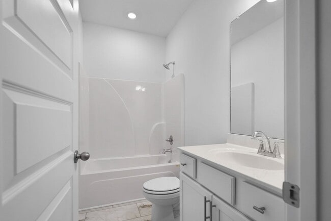 Building Photo - 4925 Turquoise Ln