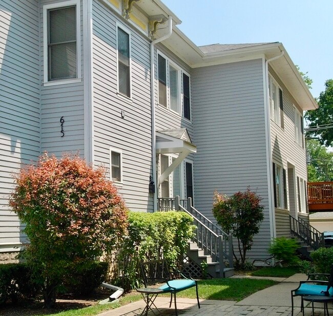 Primary Photo - 615 South Blvd
