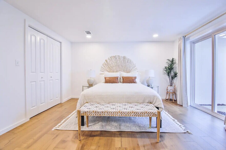 Master - 2249 Grove St