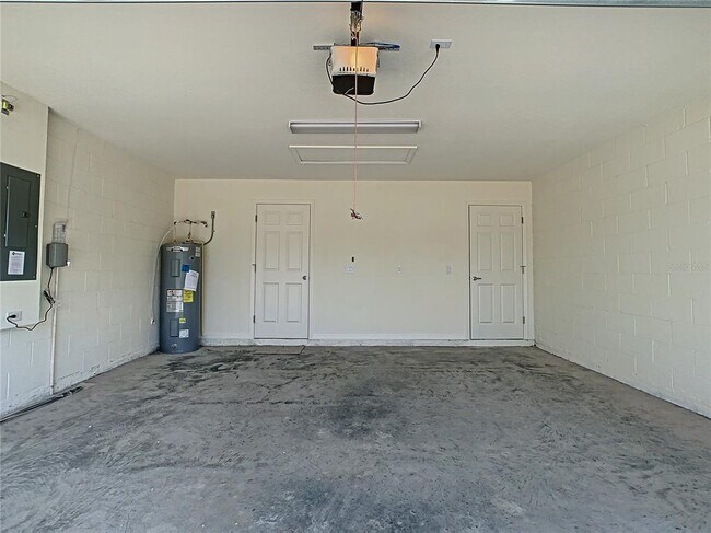 Building Photo - 4466 Hummingbird Ln