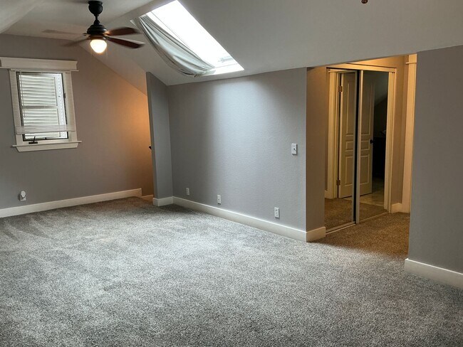 Building Photo - 154 N Shaffer St