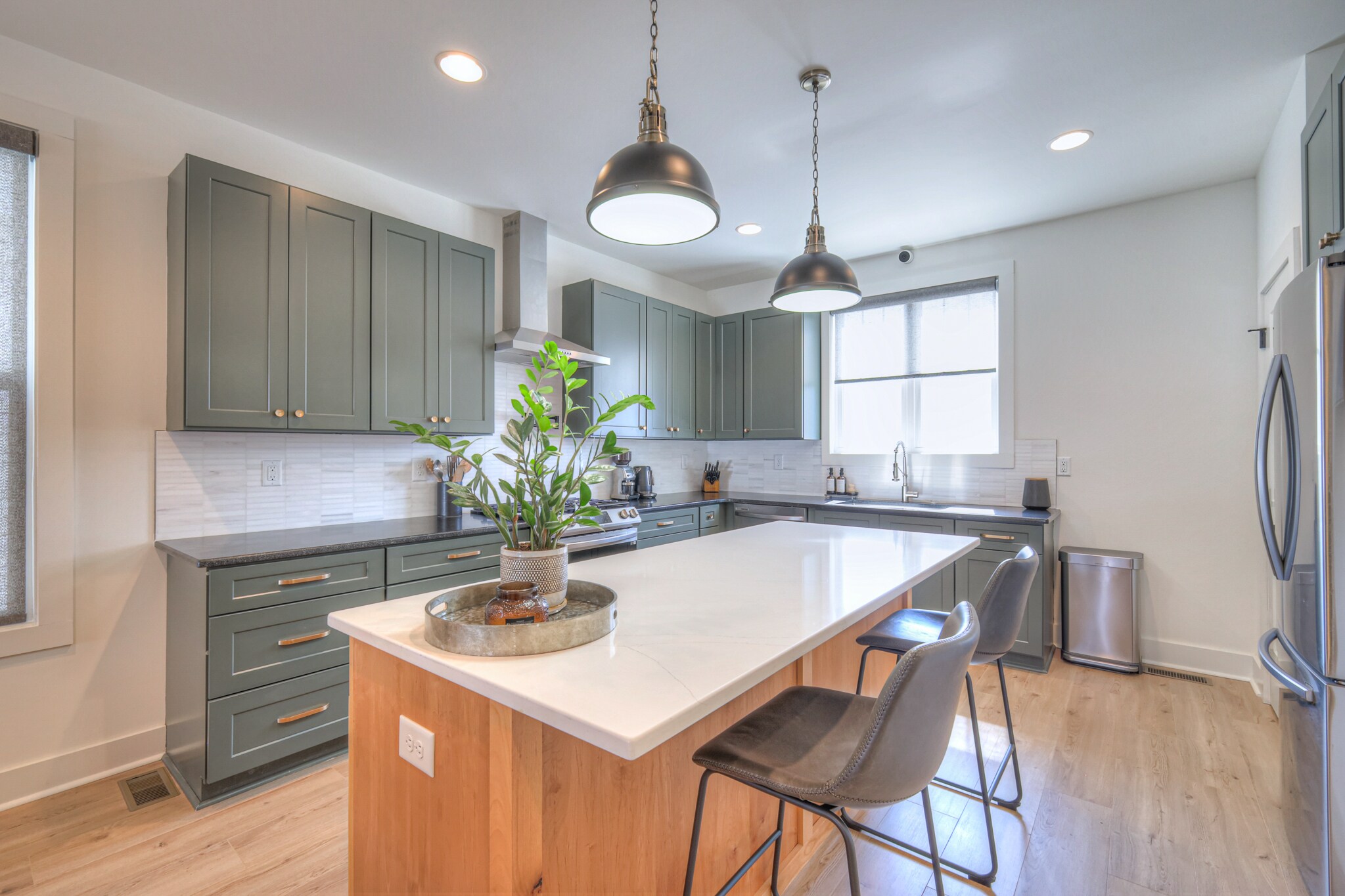 Building Photo - 312 Duke St