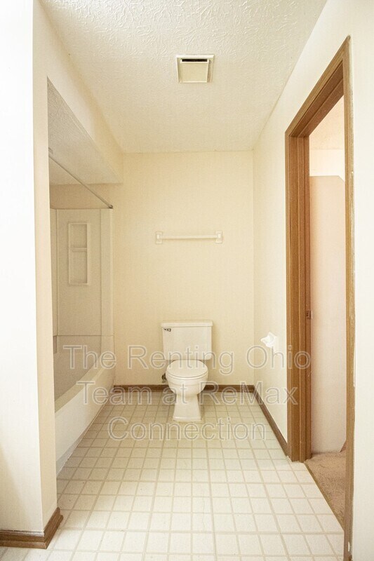 Building Photo - 6486 Reflections Dr