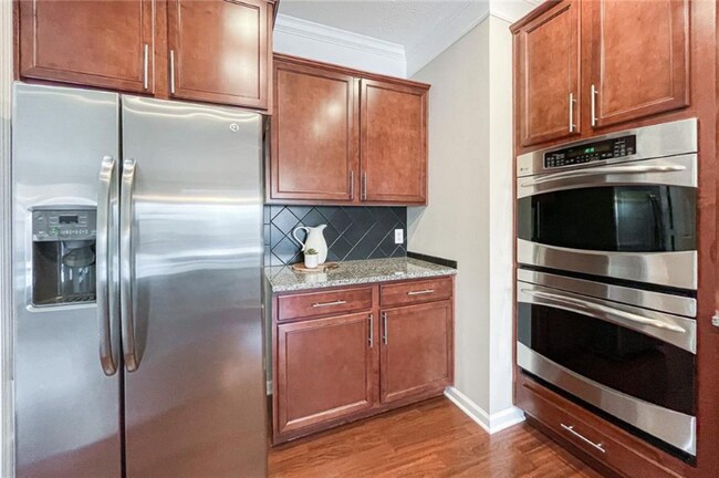 Building Photo - 12729 Vanderhorst St