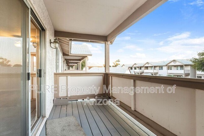 Building Photo - 616 S Hardy Dr