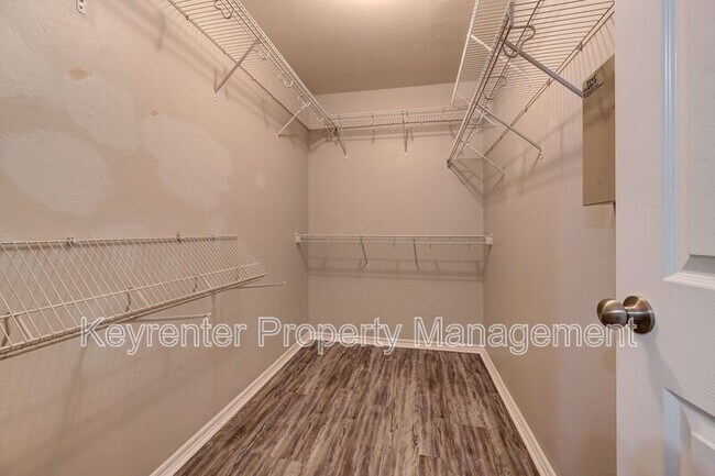 Building Photo - 13313 SW 2nd Terrace