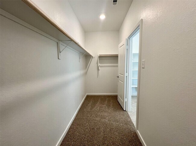 Building Photo - 21835 Redwood Blf Trl