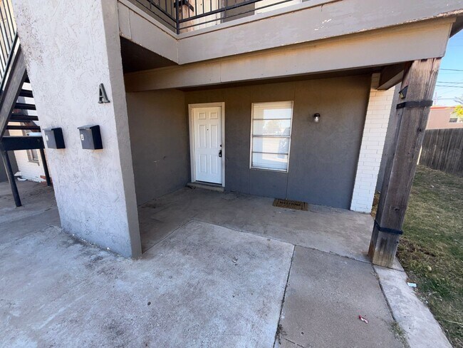 Primary Photo - 3208 Salisbury Ave