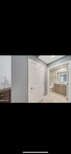Building Photo - 1307 Lighthouse Rd
