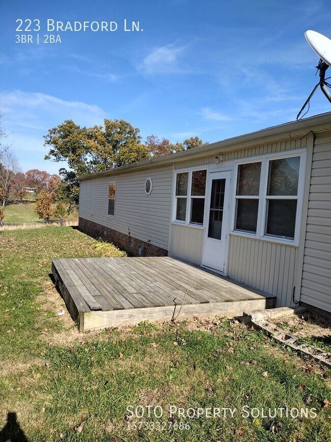 Building Photo - 3BD/2BA Pet-Friendly Home in Oak Ridge