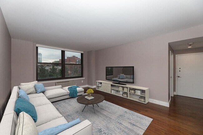 Primary Photo - 102 Christopher Columbus Dr