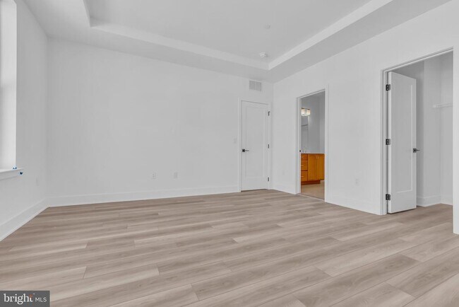 Building Photo - 8102 Donatello Dr