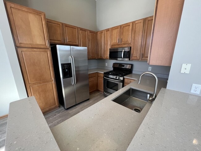 Building Photo - 10670 Ironwood Pkwy